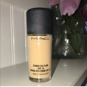 ✩ MAC Studio Fix SPF 15 ✩